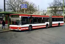 DSW 1483, ein MAN NG272, aufgenommen im April 2000 an der Haltestelle Westfalenstadion.