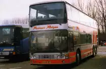 Van Hool TD824 Astromega, aufgenommen im Dezember 1997 auf dem Parkplatz der Westfalenhallen in Dortmund.