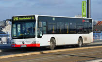 MB Citaro O530G, Linie 640 der SWB auf der Kennedybrcke - 10.01.2011