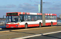 MB O 405 GN2, Linie 603 der SWB auf der Kennedybrcke - 10.01.2011