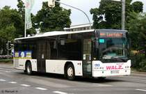 Walz (CW W 3002) fhrt im Auftrag von Sdwestbus.
Pforzheim HBF, 17.8.2010.