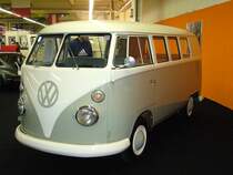 VW T1 Kombi der Baujahre 1963 - 1967. Dieses unrestaurierte Fahrzeug stammt aus sterreichischem Erstbesitz. Essen Motor Show 30.11.2010.