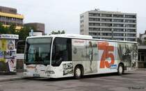 Eberhardt (PF ER 142) mit Werbung fr 75 Jahre Eberhardt Reisen.
Aufgenommen am HBF Pforzheim, 17.8.2010.