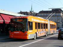 TL - Hess-Swisstrolley BGT-N2C Nr.861 unterwegs auf der Linie 2 in der Stadt Lausanne am 22.01.2011