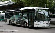 Frank + Stckle 13 (GP FS 513) aufgenommen am ZOB Gppingen, 17.8.2010.
Der Bus wirbt fr Burgerschloz.