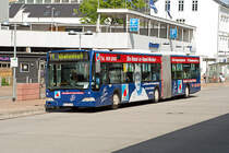 Auf dem Flensburger ZOB stand am 20. Mai 2007 der FL-AI 19 von Aktiv-Bus w�hrend eines Verkehrshaltes auf der Linie 1 zum Bahnhof.