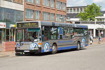 Am 20. Mai 2007 stand zur Abfahrt auf der Linie 3 nach Tremmerup der FL-Y 402 von Aktiv-Bus auf dem ZOB Flensburg bereit.