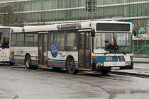 Auf dem ZOB in Hamburg-Harburg stand am 9. M�rz 2009 der WL-JB 465 von Becker Reisen aus Tostedt und wartet auf dien�chste Fahrt.
