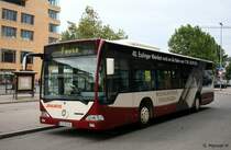 Schlienz (ES N 134), aufgenommen am Bahnhof Esslingen, 17.8.2010.
Der Bus wirbt fr Weingrtner Esslingen.