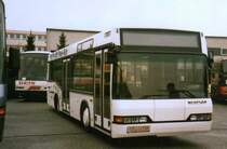 Neoplan N4010 NF, aufgenommen im Mrz 1997 im GWZ der Neoplan NL Rhein Ruhr in Oberhausen.