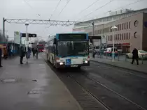Ein �lterer Mercedes Benz des RNV in Heidelberg Hbf am 11.02.11