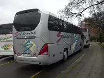 Ein Neeoplan-Cityliner, am Bahnhof in Stuttgart, aus Italien Am 11.12.2010