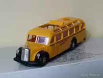 Brekina Modell eines Mercedes Postbus