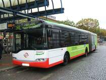 Bogestra Solaris Urbino 18, Wagen 0469, Linie 349 ,
mit Werbung von Hausrat-Versicherung-DOCURA in Ruhestellung.
(10.11.2007)