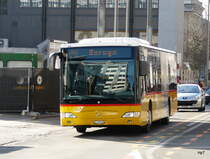 Postauto - Mercedes Citaro  AG 326669 unterwegs in der Stadt Aarau am 05.02.2011