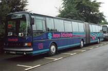 Setra SG221 UL, aufgenommen im September 1994 auf dem Parkplatz der Westfalenhallen in Dortmund.