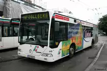SVE 015 (ES 2042) wirbt f�r Weber Fenster.
Aufgenommen am Bahnhof Esslingen, 17.8.2010.