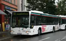 SVE 010 (ES 2082) wirbt f�r Getr�nke Bee.
Aufgenommen am Bahnhof Esslingen, 17.8.2010.