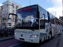 MB; Amsterdam-Beach-Bus  tourt durch die Niederl�ndische Hauptstat im Bereich des Muntplein;100903