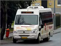 (WV 2009) Diesen Kleinbus der Firma Wagener aus Mertzig habe ich am 12.02.2011 bei einer Haltestelle in Eschdorf aufgenomen.