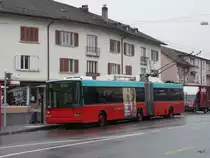 VB Biel - NAW Trolleybus Nr.85 unterwegs auf der Linie 4 im bei der Haltestelle Orpundplatz am 15.02.2011
