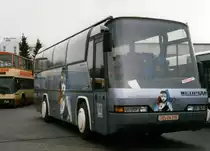 Neoplan Jetliner N212 H, aufgenommen im Oktober 1997 im GWZ der Neoplan NL Rhein Ruhr in Oberhausen.