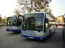 Hier steht klar im Vordergrund P-AV 159 als 607 nach Ferch. Aufgenommen am Hauptbahnhof Potsdam.