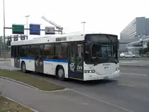 Scania/Hess N94UB Nr 48 von Andres beim Flughafen am 19/02/11.