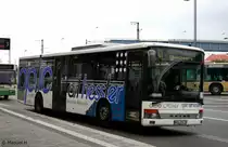 Wa�mann (MIL FW 18) wirbt f�r Optic Hessler.
Aufgenommen am HBF Aschaffenburg, 18.8.2010.