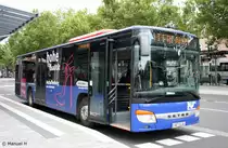 Untermainbus (AB VU 34) wirbt f�r Majo Schuhe.
Aufgenommen am HBF Aschaffenburg, 18.8.2010.