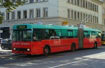 VOLVO Gelenktrolley.. Bus Nr 62 mit Aufschrift 1`000`000 Km .. 1985-2005.. Eingeteilt auf der Linie 4 bei der zufahrt zum SBB Bahnhof Biel-Bienne Foto vom 13.09.2006