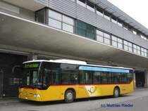 10.11.07 wartet ein MB Citaro von Postautohalter Ryffel in Uster.