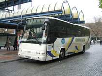 VOLVO Reisebus ,Express-A aus Ukraine/Kief ,von D�sseldorf
nach Sumy ,im Bochumer Hbf/Bbf.(13.11.2007)