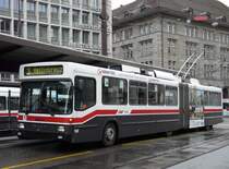 NAW - Trolleybus Nr. 158 bei der Haltestelle vor dem Hauptbahnhof in St.Gallen am 11.11.2007