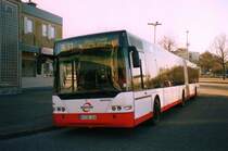 Neoplan Centroliner N4421 der Bogestra, aufgenommen im Januar 2002 an der Haltestelle Hattingen Mitte in Hattingen.