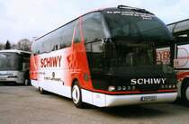 Neoplan Starliner N516 SHD, aufgenommen im Mrz 1999 auf dem Gelnde der Neoplan NL Rhein Ruhr in Oberhausen.