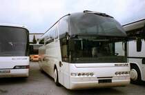 Neoplan Starliner N516 SHD, aufgenommen im Mrz 2000 im GWZ der Neoplan NL Rhein Ruhr in Oberhausen.