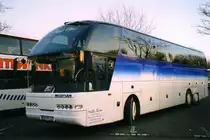 Neoplan Starliner N516 SHDL, aufgenommen im November 2001 auf dem Parkplatz der Westfalenhallen in Dortmund.