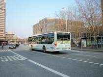 Mercedes von Tpy Citaro I, erreicht die Endhaltestelle Raschplatz/ZOB am 01.30.2011.