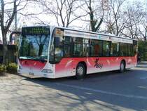 Mercedes Regiobus - Bei der Haltestelle vor dem S�d Bahnhof in Grenchen ist der Mercedes Regiobus  Nr.9  SO 66 578 am warten auf Fahrg�st am 17.11.2007