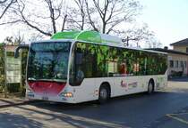 Mercedes  -  Mercedes Gas Regiobus  Nr.16  SO 20 824 bei der  Haltestelle vor dem S�d Bahnhof in Grenchen am 17.11.2007