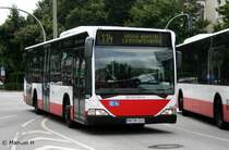 Hochbahn 2522 (HH HN 2522).
Aufgenommen am Eppendorf Markt, 21.8.2010.
Dies ist einer der wenigen Solo Citaros mit drei Tren bei der Hochbahn.
