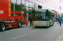 MAN NM222, aufgenommen als Shuttlbus auf der IAA 2002 in Hannover.