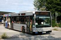 SBG 8287 (HH SE 1708) macht Werbung f�r Dumrath und Fassnacht.
Aufgenommen am ZOB Harburg, 21.8.2010. 