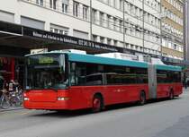 VB-Biel - NAW Gelenk Trolleybus Nr 86 eingeteilt auf der Linie 1 nach VORHOELZLI in den Strassen von Biel am 19.10.2007
