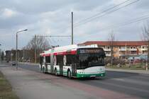 Solaris Trollino 18AC, Obus 054 der BBG-Eberswalde im Brandenburgischen Viertel am 01.04.2011. Dem Kenner fllt auf, dass dieses Bild ein April-Scherz ist und es sich in Wirklichkeit um den Wagen 052 handelt.
