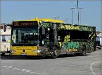 Mercedes-Benz Citaro pendelte zwischen dem Parkplatz und den Messehallen in Essen am 02.04.2011.