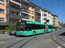 MAN Bus mit der Betriebsnummer 765 am Kronenplatz in Binningen auf der Linie 34. Die Aufnahme stammt vom 07.04.2011.