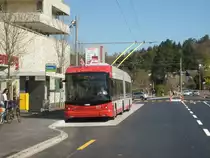 Auch Bus Nr. 117 in der neuen Endstation Rosenberg am 7.4.2011, kurz vor der nchsten Haltestelle wird er wieder in der  alten  Schlaufe zurckfahren.