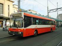 TPG Gen�ve - Nr. 571/GE 96'379 - Mercedes O 405 am 10. M�rz 2011 beim Bahnhof Gen�ve
